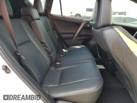 2018 Toyota RAV4 SE z VIN JTMNFREV0JJ167595, wystawiony jako Copart lot #54560605 z przebiegiem 93 056 mil mil oraz Szkoda całkowita • Salvage title. Historia ofert i sprzedaży dostępna na DreamBid. Obrazek 11.