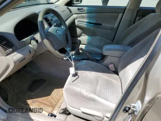2005 Toyota Camry STD z VIN JTDBE32K850302413, wystawiony jako Copart lot #60884445 z przebiegiem 342 219 mil mil oraz Czysty tytuł • Clean title. Historia ofert i sprzedaży dostępna na DreamBid. Obrazek 7.