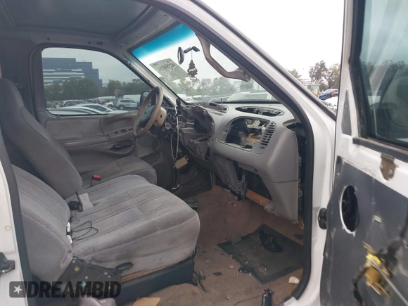 1997 Ford F-150 z VIN 1FTDX17W2VKB82664, wystawiony jako IAAI lot #42554831 z przebiegiem Nie podano mil oraz . Historia ofert i sprzedaży dostępna na DreamBid. Obrazek 5.