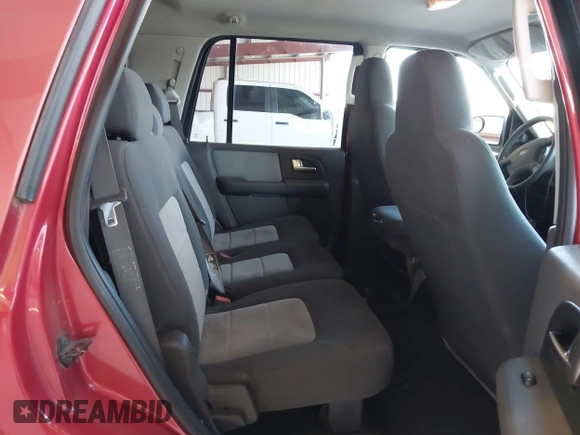 2003 Ford Expedition Special Service z VIN 1FMRU15WX3LC04818, wystawiony jako IAAI lot #42536869 z przebiegiem 142 266 mil mil oraz . Historia ofert i sprzedaży dostępna na DreamBid. Obrazek 8.