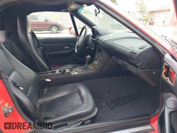 2001 BMW Z3 3.0 z VIN WBACN53451LL46696, wystawiony jako IAAI lot #42171101 z przebiegiem 55 212 mil mil oraz . Historia ofert i sprzedaży dostępna na DreamBid. Obrazek 5.