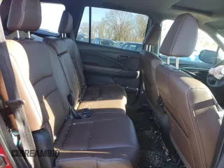2024 Honda Passport EX-L z VIN 5FNYF8H52RB010348, wystawiony jako Copart lot #47186125 z przebiegiem 27 264 mil mil oraz Szkoda całkowita • Salvage title. Historia ofert i sprzedaży dostępna na DreamBid. Obrazek 11.