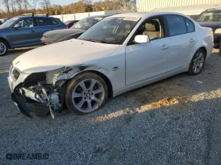2008 BMW 5 Series 535xi with VIN WBANV93598C130515, listed as a Copart auction lot 83625324 with 83,771 mi miles and Salvage Title. Bid and sale history available at carsss.com. Image 1.