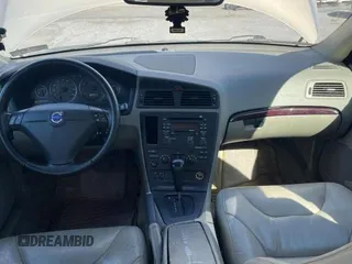 2004 Volvo S60 with VIN YV1RH59H042394920, listed as a Copart auction lot 76278134 with 130,501 mi miles and Clean Title. Bid and sale history available at carsss.com. Image 9.