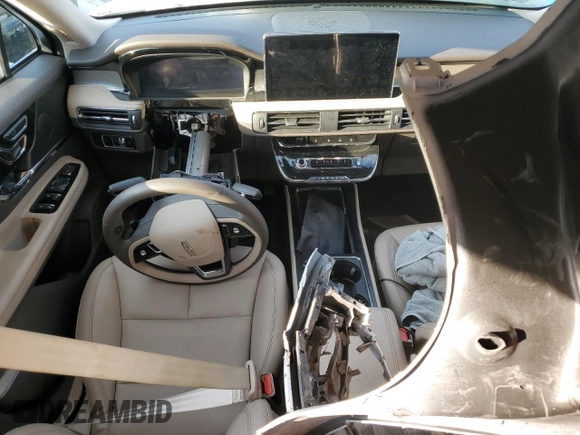 2023 Lincoln Corsair Standard z VIN 5LMCJ1CA0PUL16417, wystawiony jako Copart lot #41873085 z przebiegiem Nie podano mil oraz Szkoda całkowita • Salvage title. Historia ofert i sprzedaży dostępna na DreamBid. Obrazek 8.