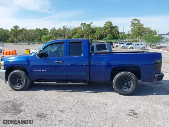 2013 Chevrolet Silverado 1500 LT with VIN 1GCRCSE05DZ104746, listed as a IAAI auction lot 41937647 with 193,426 mi miles. Bid and sale history available at carsss.com. Image 14.