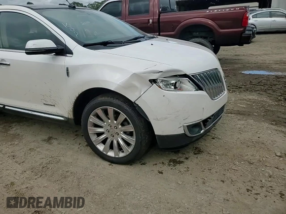 2012 Lincoln MKX with VIN 2LMDJ6JK4CBL13038, listed as a Copart auction lot 51990355 with 178,887 mi miles and Salvage Title. Bid and sale history available at carsss.com. Image 11.