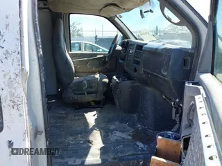 2009 Chevrolet Express Cargo with VIN 1GCFG15XX91120414, listed as a IAAI auction lot 42862198 with 166,675 mi miles and . Bid and sale history available at DreamBid. Image 5.