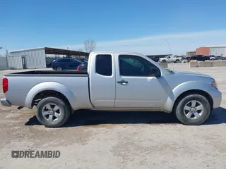 2012 Nissan Frontier S z VIN 1N6BD0CT1CC433667, wystawiony jako IAAI lot #41871242 z przebiegiem 122 158 mil mil oraz . Historia ofert i sprzedaży dostępna na DreamBid. Obrazek 13.