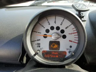 2012 MINI Countryman S z VIN WMWZC3C55CWM27115, wystawiony jako Copart lot #57756595 z przebiegiem 163 272 mil mil oraz Tytuł czysty. Historia ofert i sprzedaży dostępna na DreamBid. Obrazek 9.
