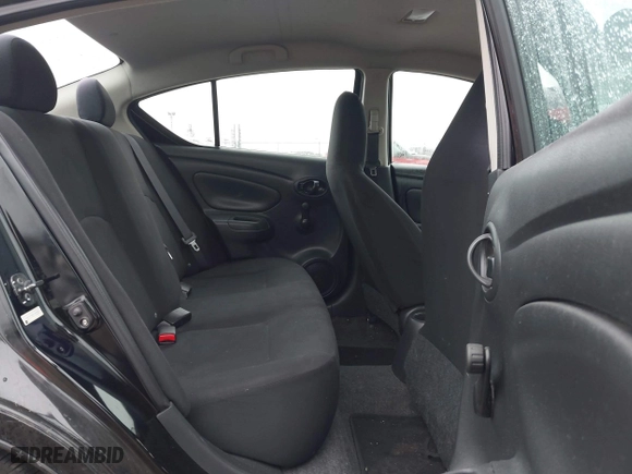 2015 Nissan Versa SV with VIN 3N1CN7AP1FL809508, listed as a IAAI auction lot 41979380 with 190,307 mi miles. Bid and sale history available at carsss.com. Image 8.