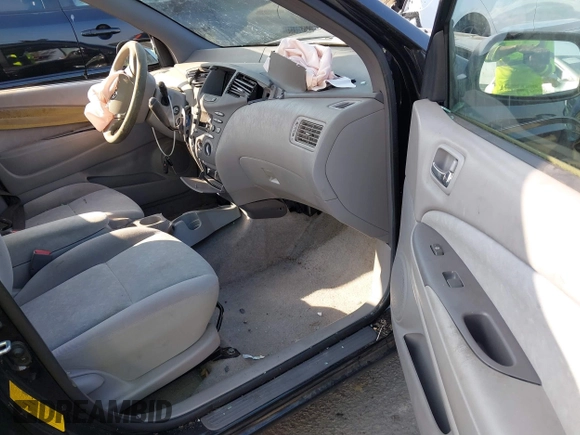 2003 Toyota Prius with VIN JT2BK18U530071370, listed as a IAAI auction lot 41475089 with 131,967 mi miles. Bid and sale history available at carsss.com. Image 5.