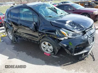 2021 Chevrolet Trax LT with VIN KL7CJLSB1MB308389, listed as a IAAI auction lot 41856938 with 85,862 mi miles. Bid and sale history available at carsss.com. Image 1.