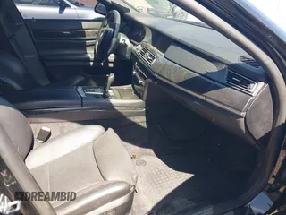 2011 BMW 7 Series 750Li z VIN WBAKB8C57BC851865, wystawiony jako IAAI lot #42229423 z przebiegiem 92 728 mil mil oraz . Historia ofert i sprzedaży dostępna na DreamBid. Obrazek 5.