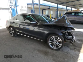 2015 Mercedes-Benz C 300 Luxury с VIN 55SWF4KB0FU012723, выставлен на аукционе Copart как лот 55112815 с пробегом 106 566 миль миль и Списание • Salvage title. История ставок и продаж доступна на DreamBid. Изображение 4.