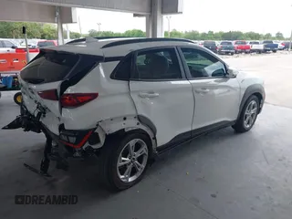 2023 Hyundai Kona SEL с VIN KM8K3CAB2PU025286, выставлен на аукционе IAAI как лот 42205469 с пробегом 22 851 миль миль и . История ставок и продаж доступна на DreamBid. Изображение 4.