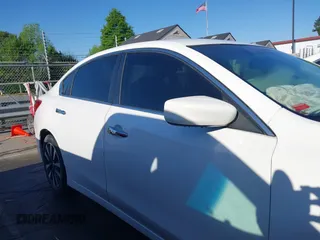 2018 Nissan Altima SR with VIN 1N4AL3AP0JC206823, listed as a IAAI auction lot 42024030 with 119,647 mi miles and . Bid and sale history available at carsss.com. Image 13.