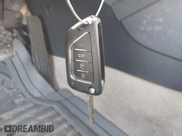 2013 Volkswagen Jetta SE с VIN 3VWDX7AJ0DM226262, выставлен на аукционе IAAI как лот 41622394 с пробегом 153 084 миль миль и . История ставок и продаж доступна на DreamBid. Изображение 11.