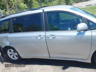 2020 Toyota Sienna LE Auto Access Seat с VIN 5TDKZ3DC3LS053328, выставлен на аукционе IAAI как лот 42184135 с пробегом 65 300 миль миль и . История ставок и продаж доступна на DreamBid. Изображение 13.
