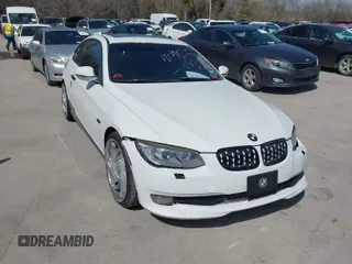 2011 BMW 3 Series 328i xDrive with VIN WBAKF5C51BE395627, listed as a IAAI auction lot 41826646 with 95,592 mi miles. Bid and sale history available at carsss.com. Image 1.