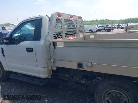 2017 Ford Super Duty F-250 SRW XL with VIN 1FDBF2A60HEC81863, listed as a IAAI auction lot 42122495 with 70,532 mi miles. Bid and sale history available at carsss.com. Image 14.