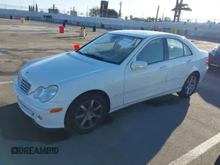 2007 Mercedes-Benz C 280 Luxury z VIN WDBRF54H47A945054, wystawiony jako IAAI lot #41670980 z przebiegiem 119 148 mil mil oraz . Historia ofert i sprzedaży dostępna na DreamBid. Obrazek 18.