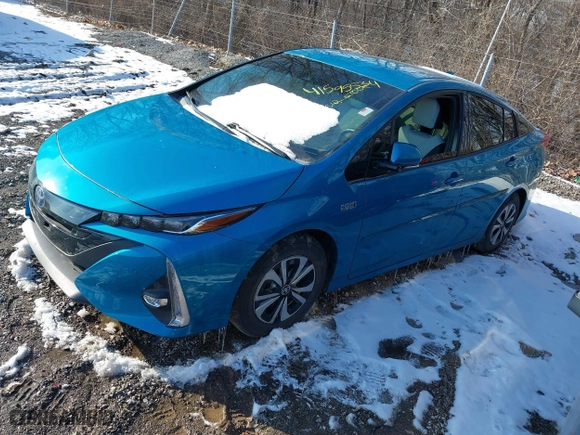2018 Toyota Prius Prime Plus with VIN JTDKARFP2J3069383, listed as a IAAI auction lot 41595534 with NaN miles. Bid and sale history available at carsss.com. Image 17.