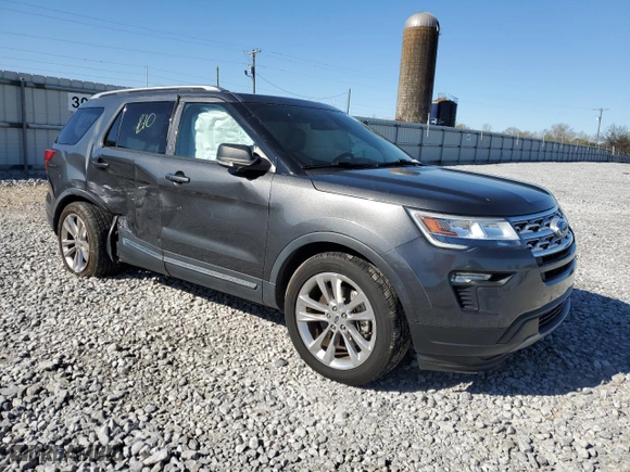 2019 Ford Explorer XLT with VIN 1FM5K7D82KGA57850, listed as a Copart auction lot 49382905 with 81,754 mi miles and Salvage Title. Bid and sale history available at carsss.com. Image 4.