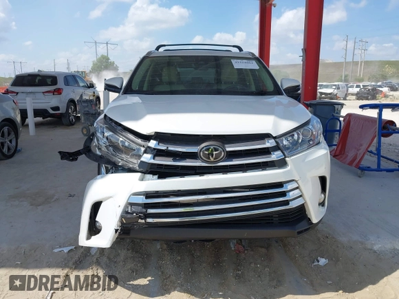 2018 Toyota Highlander Limited with VIN 5TDYZRFH8JS235979, listed as a IAAI auction lot 42324061 with 60,230 mi miles and . Bid and sale history available at DreamBid. Image 12.