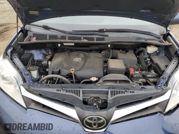 2018 Toyota Sienna LE Auto Access Seat with VIN 5TDKZ3DC1JS952847, listed as a Copart auction lot 62148985 with 98,950 mi miles and Salvage title. Bid and sale history available at DreamBid. Image 12.