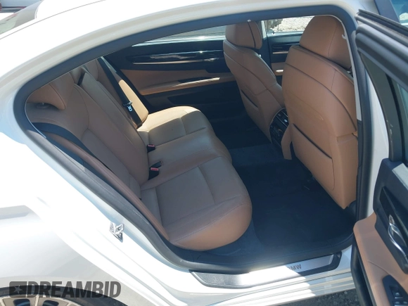 2011 BMW 7 Series 750Li с VIN WBAKB8C51BC852090, выставлен на аукционе IAAI как лот 42612038 с пробегом 101 179 миль миль и . История ставок и продаж доступна на DreamBid. Изображение 8.