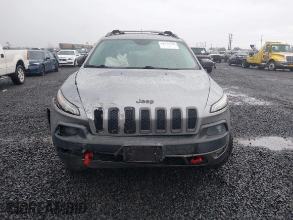 2014 Jeep Cherokee Trailhawk with VIN 1C4PJMBB3EW222747, listed as a IAAI auction lot 41622880 with 183,349 mi miles. Bid and sale history available at carsss.com. Image 12.
