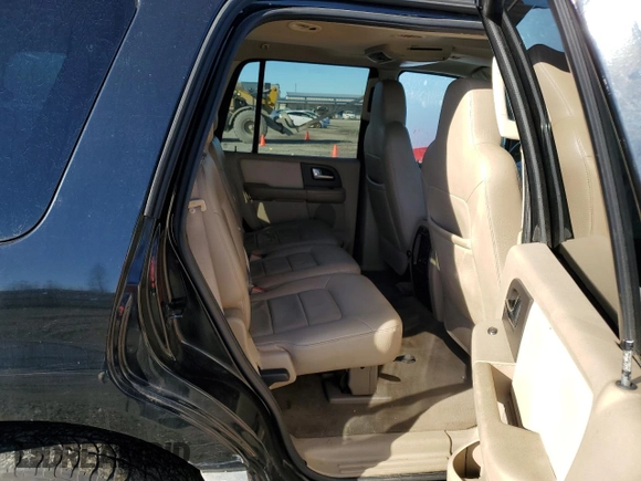 2004 Ford Expedition Special Service with VIN 1FMPU16L54LA66246, listed as a Copart auction lot 44991765 with 188,810 mi miles and Salvage Title. Bid and sale history available at carsss.com. Image 11.