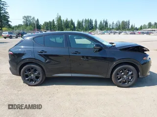 2024 Dodge Hornet R/T Plus with VIN ZACPDFDWXR3A22378, listed as a IAAI auction lot 42408784 with 5,472 mi miles and . Bid and sale history available at DreamBid. Image 13.