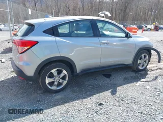 2017 Honda HR-V LX with VIN 3CZRU6H33HM729657, listed as a IAAI auction lot 41844221 with 181,047 mi miles. Bid and sale history available at carsss.com. Image 4.