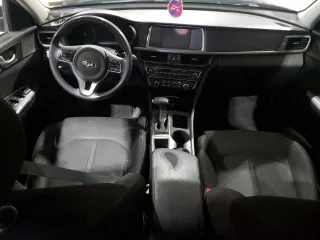 2018 Kia Optima LX z VIN 5XXGT4L38JG225981, wystawiony jako Copart lot #53051935 z przebiegiem 85 610 mil mil oraz Szkoda całkowita • Salvage title. Historia ofert i sprzedaży dostępna na DreamBid. Obrazek 8.