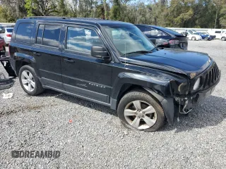 2017 Jeep Patriot Latitude with VIN 1C4NJPFB2HD183118, listed as a Copart auction lot 45502185 with 111,172 mi miles and Salvage Title. Bid and sale history available at DreamBid. Image 4.