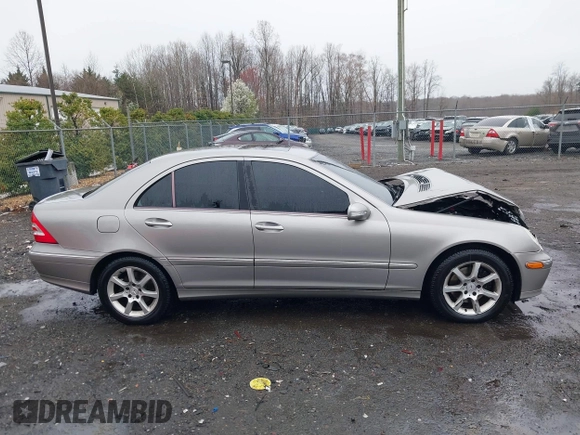 2007 Mercedes-Benz C 280 Luxury with VIN WDBRF92H27F882209, listed as a IAAI auction lot 41834105 with 174,656 mi miles and . Bid and sale history available at DreamBid. Image 13.