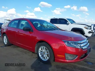 2012 Ford Fusion S with VIN 3FAHP0GA4CR335415, listed as a IAAI auction lot 41425408 with 207,386 mi miles. Bid and sale history available at carsss.com. Image 1.