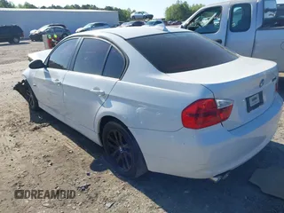2007 BMW 3 Series 328i with VIN WBAVA33567KX73725, listed as a IAAI auction lot 41985667 with 113,491 mi miles. Bid and sale history available at carsss.com. Image 3.