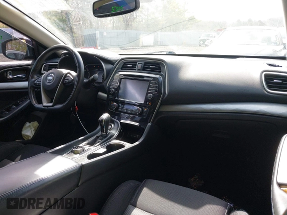 2017 Nissan Maxima SV z VIN 1N4AA6AP2HC443024, wystawiony jako IAAI lot #41792085 z przebiegiem 138 285 mil mil oraz . Historia ofert i sprzedaży dostępna na DreamBid. Obrazek 5.