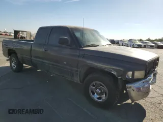 1996 Dodge 1500 z VIN 3B7HC13Y0TM120450, wystawiony jako Copart lot #78552594 z przebiegiem 317 248 mil mil oraz Szkoda całkowita • Salvage title. Historia ofert i sprzedaży dostępna na DreamBid. Obrazek 4.