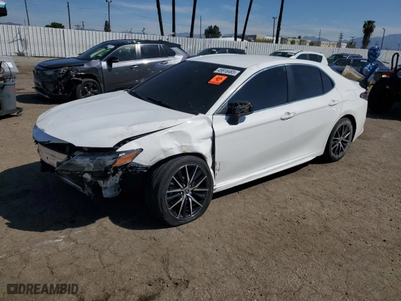 2021 Toyota Camry SE Nightshade with VIN 4T1G11AK1MU427876, listed as a Copart auction lot 49916465 with 141,543 mi miles and Salvage Title. Bid and sale history available at carsss.com. Image 1.