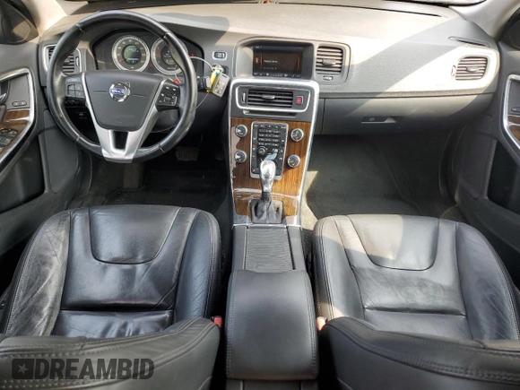 2013 Volvo S60 T5 Premier z VIN YV1612FS9D2189196, wystawiony jako Copart lot #59529975 z przebiegiem 109 078 mil mil oraz Czysty tytuł • Clean title. Historia ofert i sprzedaży dostępna na DreamBid. Obrazek 8.