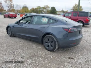 2023 Tesla Model 3 z VIN 5YJ3E1EA3PF699724, wystawiony jako IAAI lot #40654814 z przebiegiem Nie podano mil oraz . Historia ofert i sprzedaży dostępna na DreamBid. Obrazek 3.