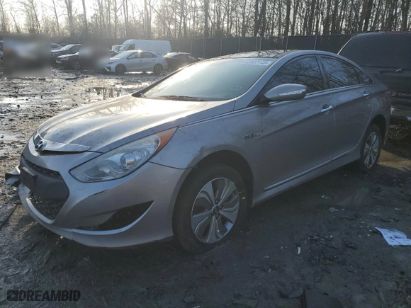 2014 Hyundai Sonata Hybrid with VIN KMHEC4A42EA105044, listed as a Copart auction lot 43902145 with 247,081 mi miles and Salvage Title. Bid and sale history available at carsss.com. Image 1.