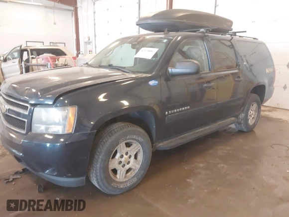 2008 Chevrolet Suburban 3LT z VIN 1GNFK16328J211810, wystawiony jako IAAI lot #42379897 z przebiegiem 191 730 mil mil oraz . Historia ofert i sprzedaży dostępna na DreamBid. Obrazek 2.
