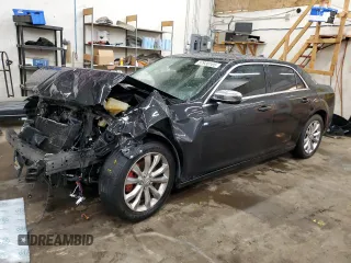 2016 Chrysler 300 Limited z VIN 2C3CCARG9GH212805, wystawiony jako Copart lot #57938185 z przebiegiem 97 408 mil mil oraz Nie do naprawy • Non repairable. Historia ofert i sprzedaży dostępna na DreamBid. Obrazek 1.