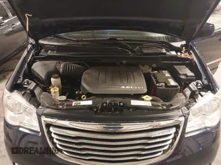 2013 Chrysler Town & Country Touring with VIN 2C4RC1BG7DR517970, listed as a IAAI auction lot 42028284 with 122,053 mi miles. Bid and sale history available at carsss.com. Image 10.