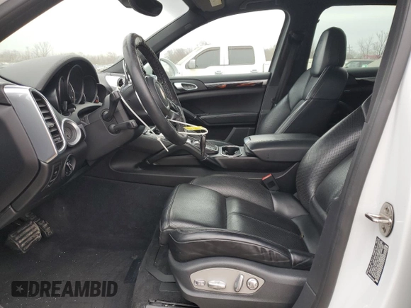 2017 Porsche Cayenne with VIN WP1AA2A25HKA80925, listed as a Copart auction lot 45039835 with 83,973 mi miles and Salvage Title. Bid and sale history available at carsss.com. Image 7.